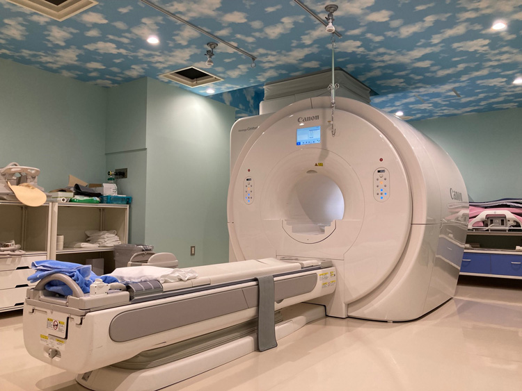 MRI検査機器　画像